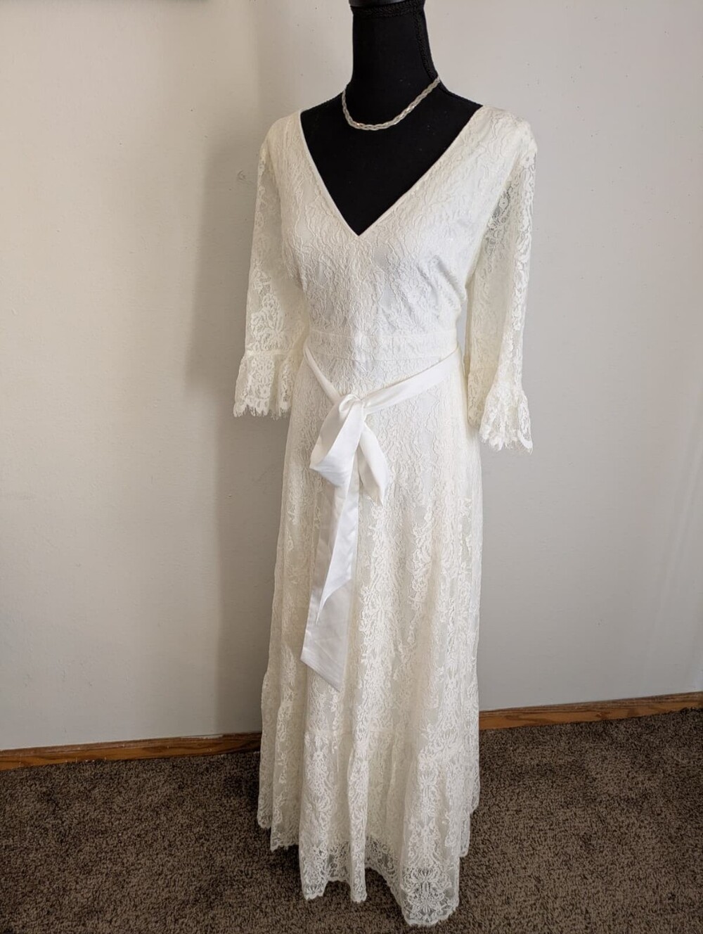 ModCloth White Lace V-Neck Maxi Dress with Sash - Size XL